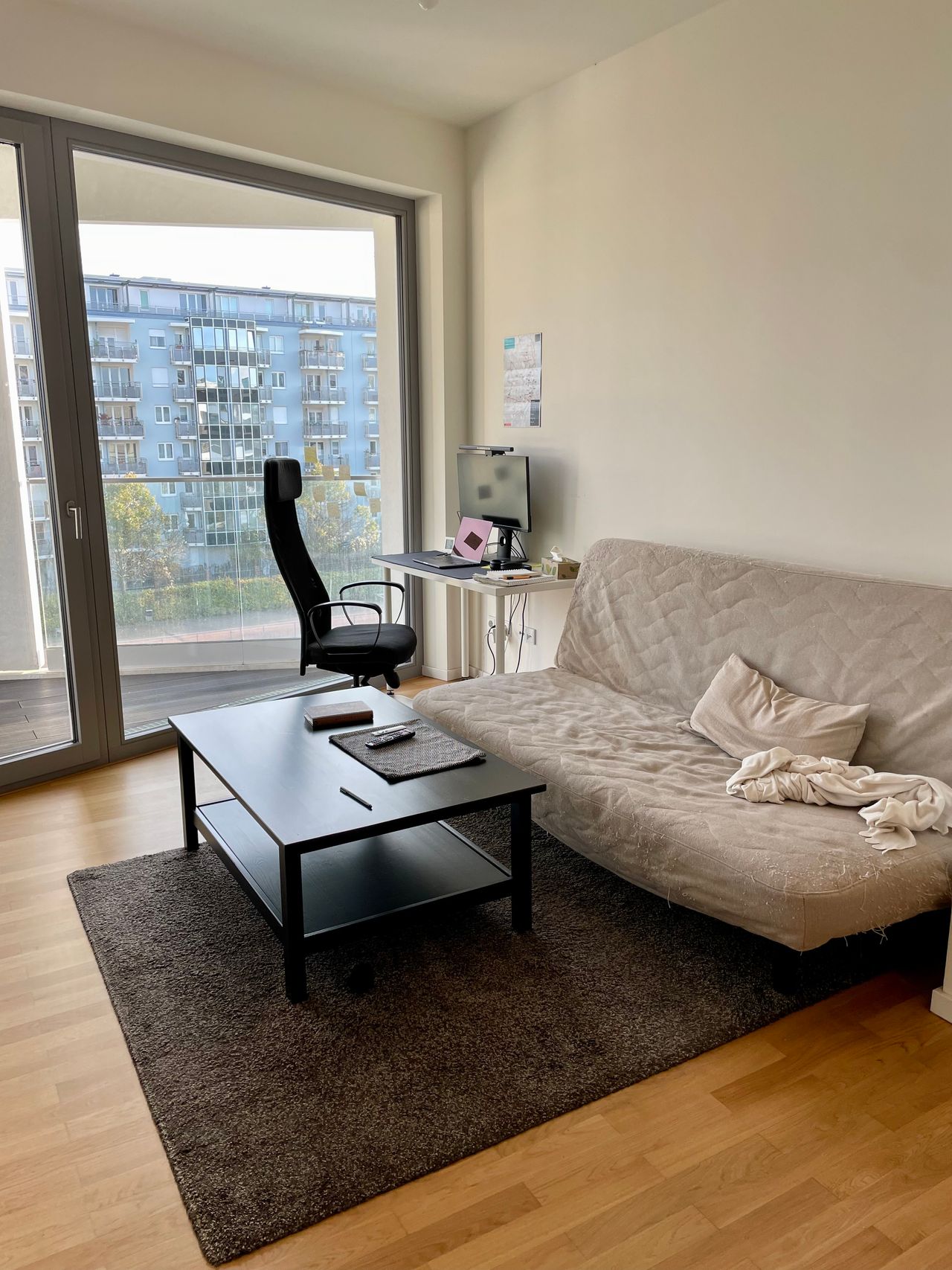 Light apartment in Eurocity