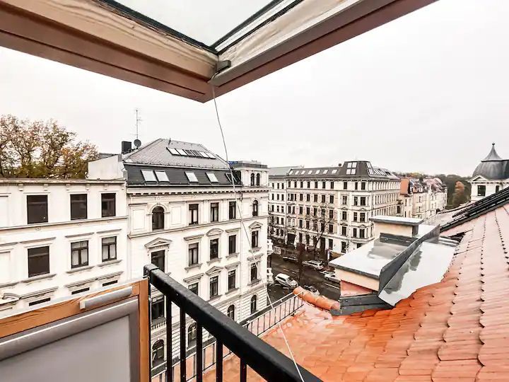 Stylish Apartment in the Historic Waldstraßenviertel – Central Location, Close to City Center