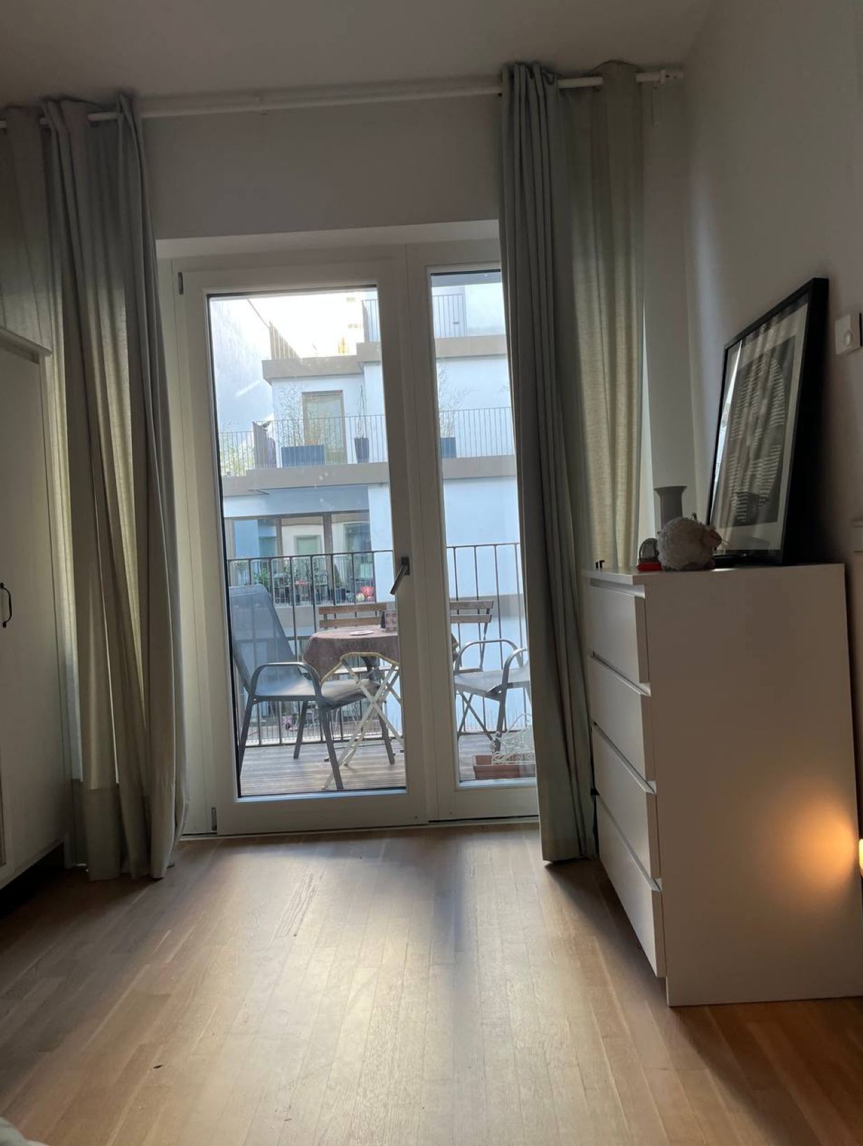 Bright and Fully Furnished 2-Room Apartment in Berlin-Mitte (Available from July 15, 2025)