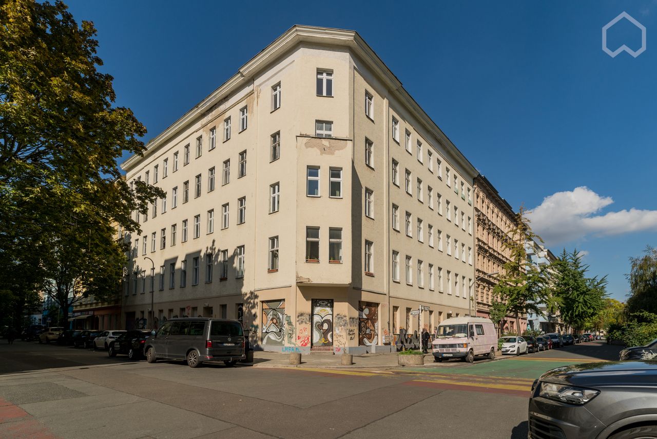 Bright Rooftop Apartment  Kreuzberg/Terrasse/Standing Desk/W-Lan