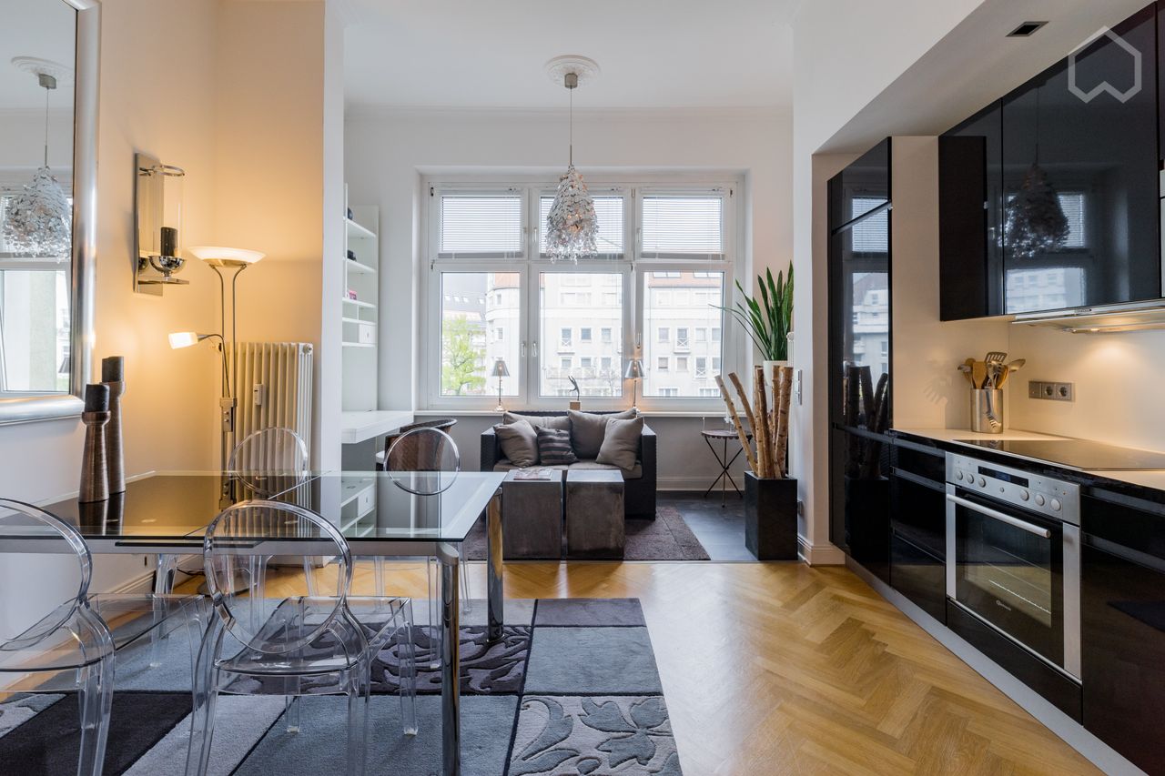 Representative and luxurious 1.5 room apartment near Lietzensee / Charlottenburg