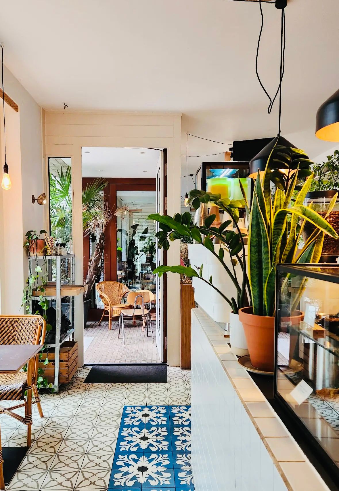 Spacious, perfect bright 2 Rooms 90 m² Penthouse in Prenzlauer Berg with 2 Balconies at (Mitte)