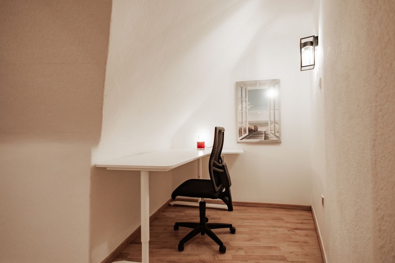 Beautiful renovated and high-quality furnished 67 m² 2.5-room apartment in a very central location in Neuss, near Düsseldorf is waiting 4you