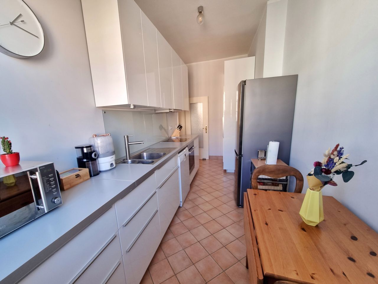 Entire apartment (2.5 rooms) in Prenzlauer Berg, at walking distance from S-Bahn Prenzlauer Allee and near Helmholzplatz and Humannplatz