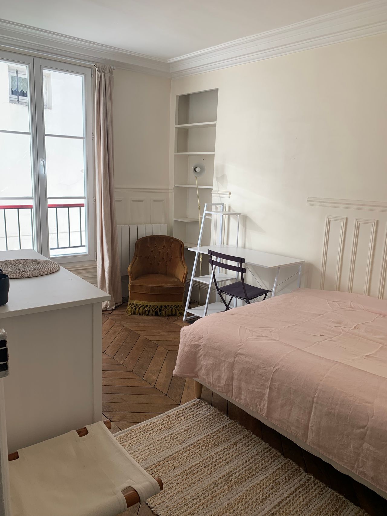 Perfectly located Haussmannian flat 2 bedrooms