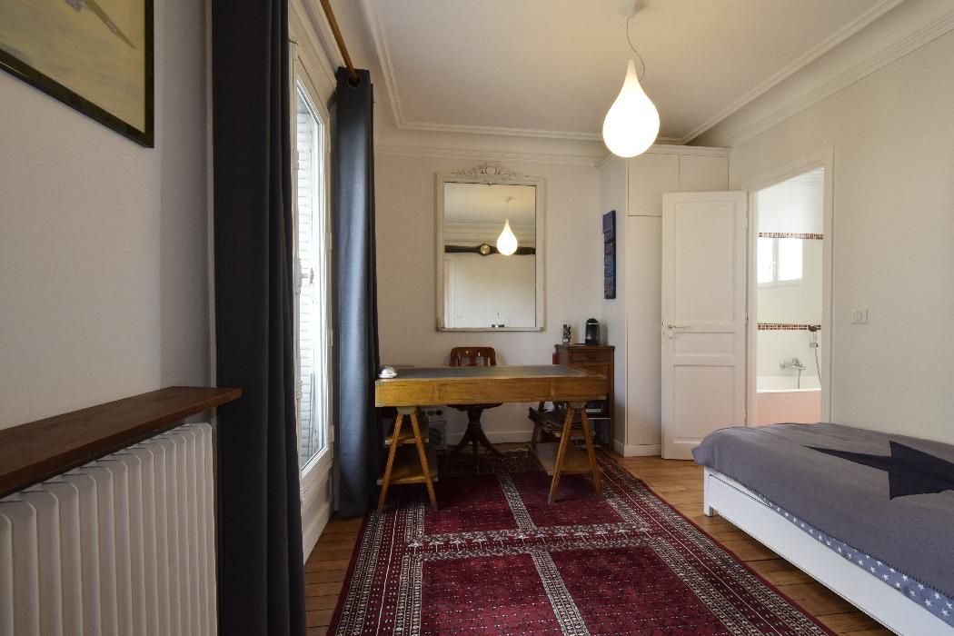 Rental Furnished flat - 3 rooms - 85m² - Paris