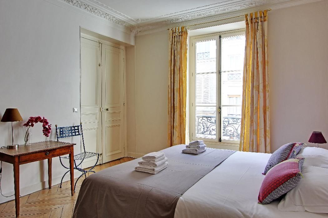 Rental Furnished flat - 3 rooms - 95m² - Paris