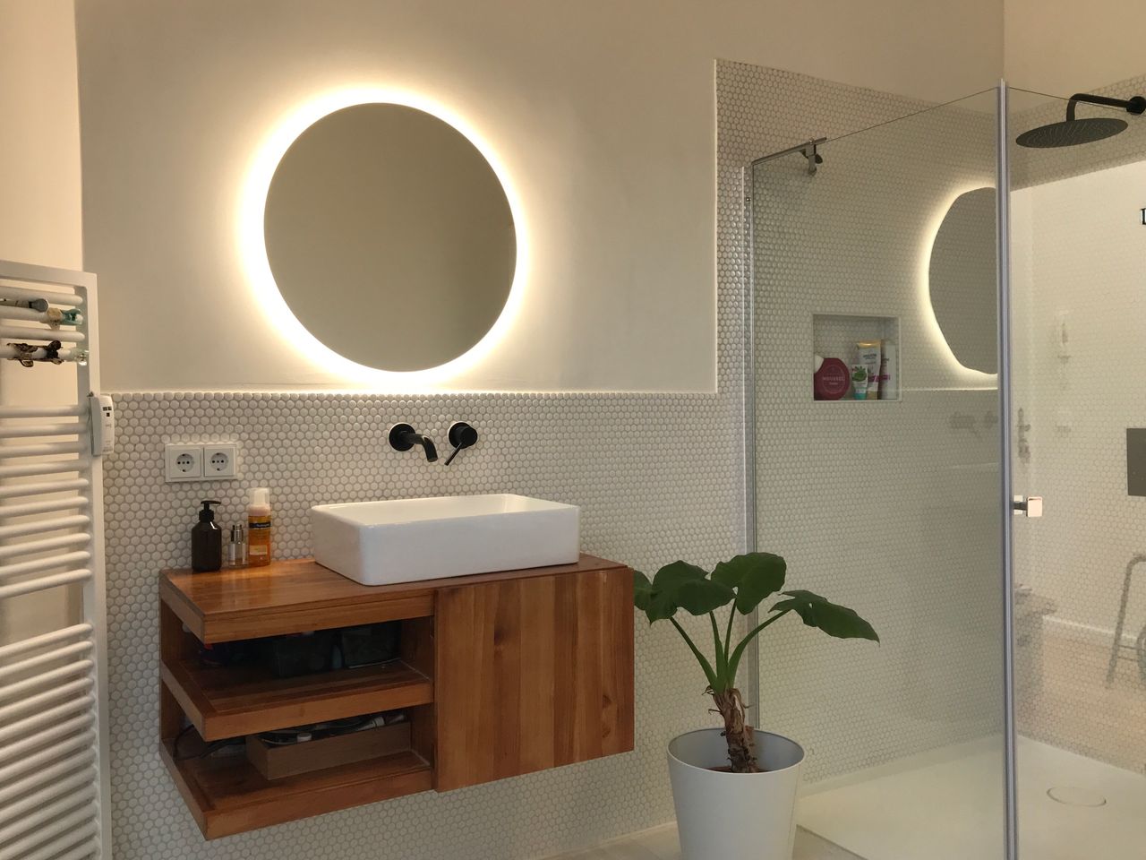 Bright top-floor flat with large terrace in Moabit – perfect for a couple