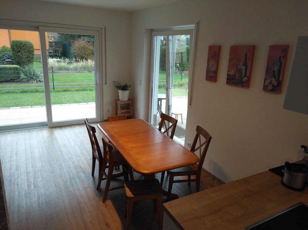 Family House in Biesdorf: 5 minute walk to the train station!