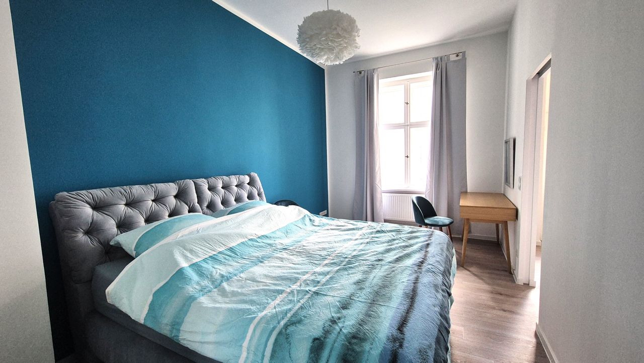 Bright, recently refurbished quiet "Altbau" apartment in Berlin Mitte-Moabit / Westphalian Quarter