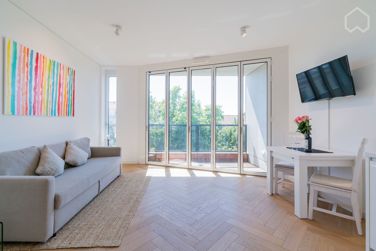 Newly-built Pearl in Kollwitzkiez, near Kastanienallee and Weinbergpark