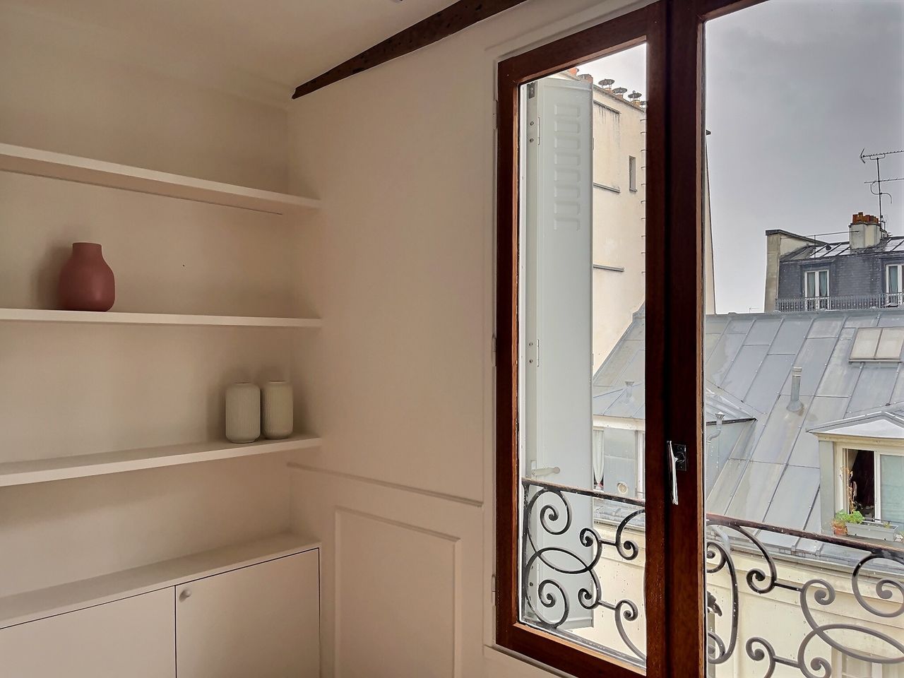Charming Three-Room Apartment in the Heart of Beaubourg and Le Marais