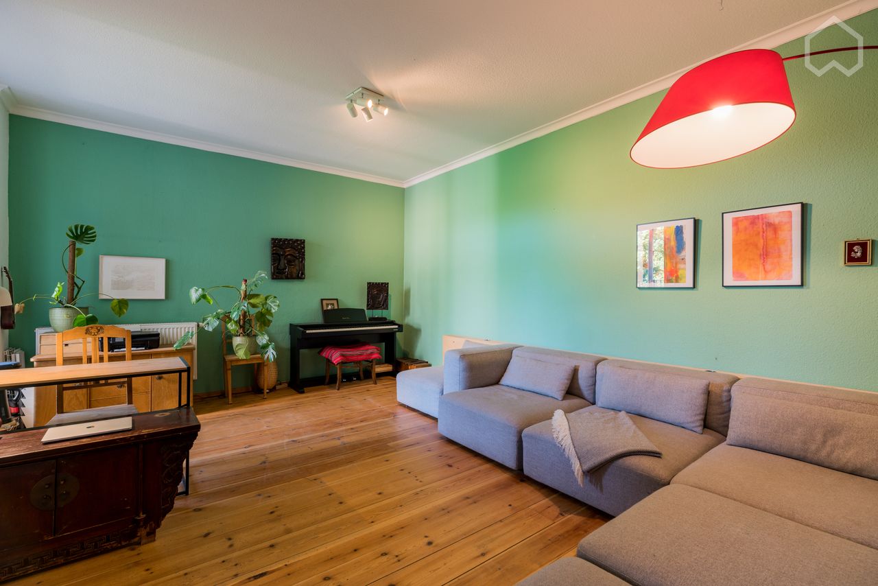 Great apartment in one of the most beautiful streets of Berlin near Mauerpark