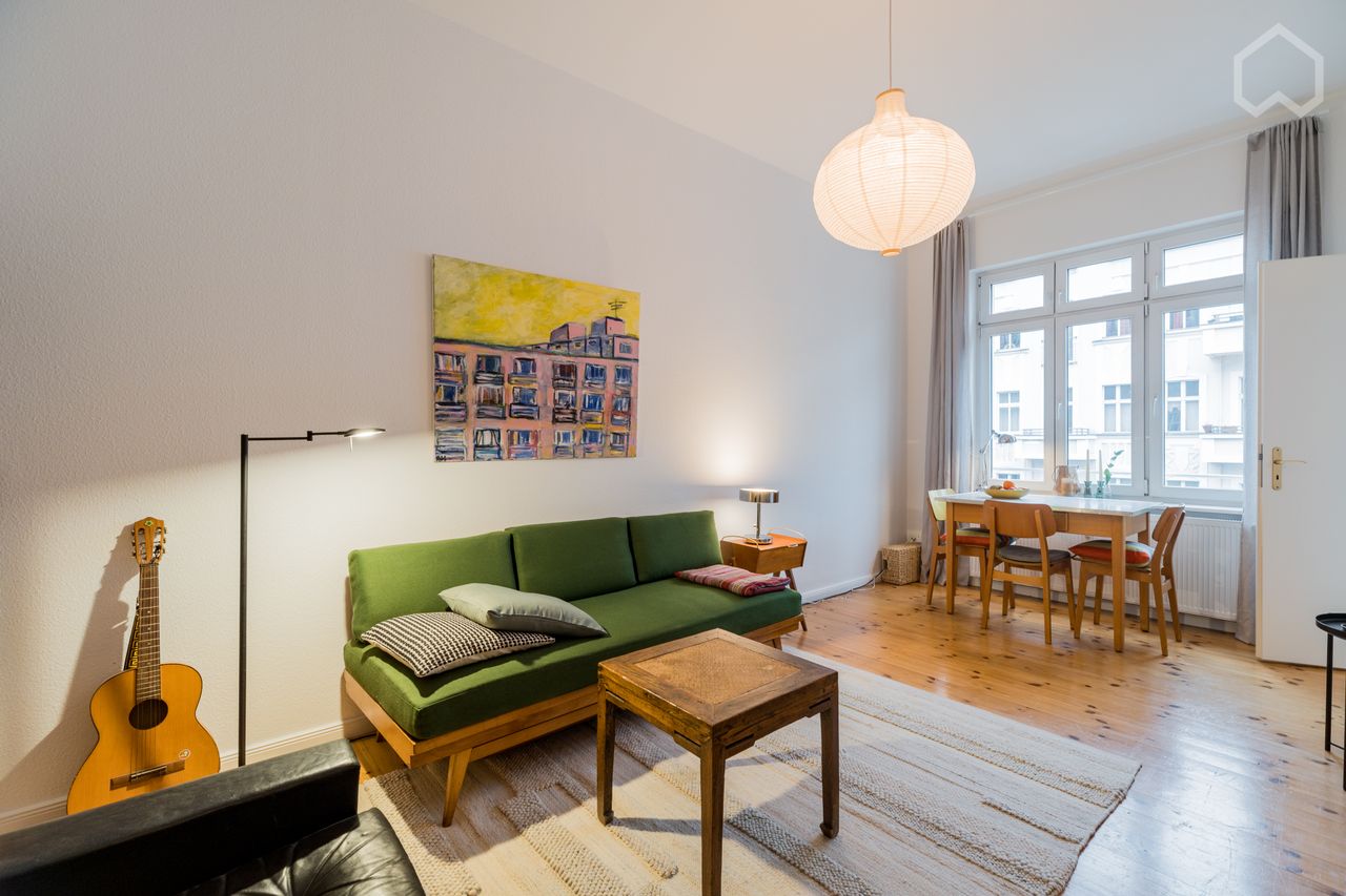 Charming and bright apartment in vibrant Friedrichshain,,, close to the bay, with balcony facing south in a historical building