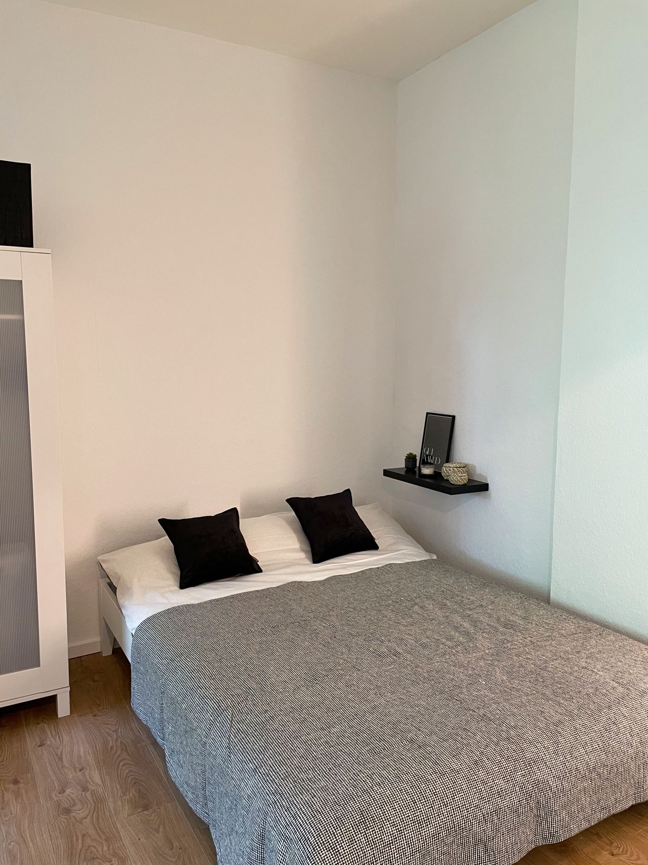 Fantastic studio apartment in the center of Duisburg Neudorf with Wifi and Netflix