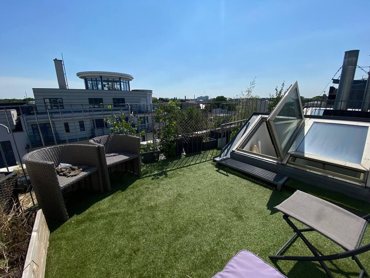Perfect home with private roof terrace