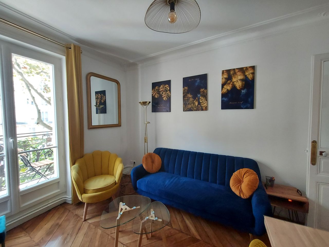 2 Bedroom flat close to Montmartre