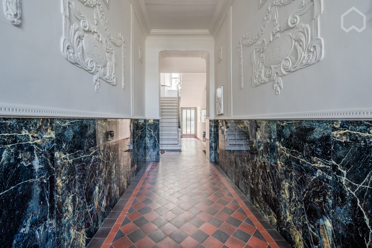 Wonderful top floor: 90m² of luxury in Berlin