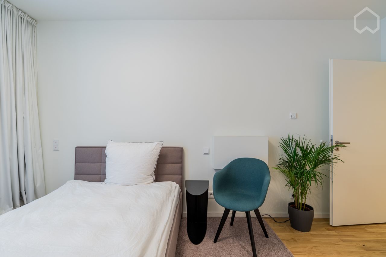 Central and beautiful Studio in Mitte with balcony