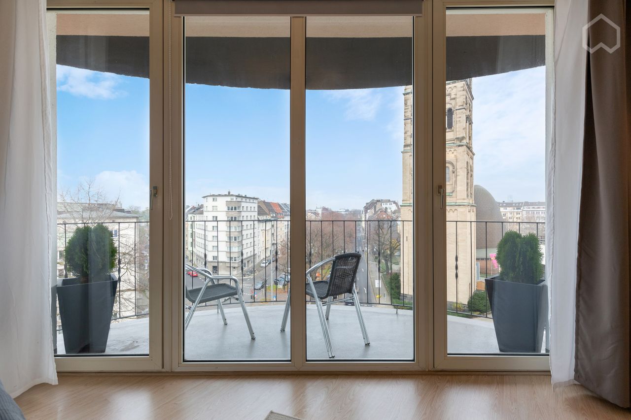 Cute apartment located centrally over the roofs of Duesseldorf Pempelfort.