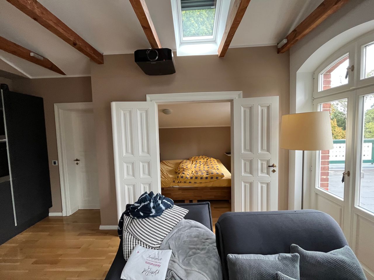 Spacious & perfect suite in Steglitz