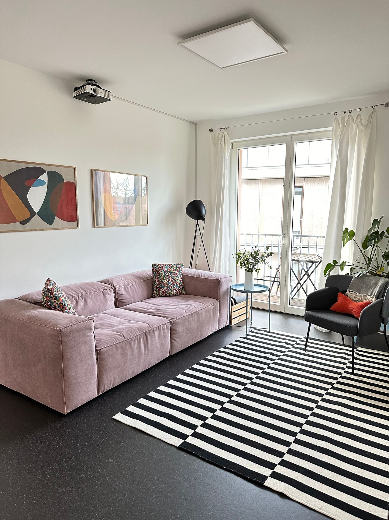 3 bedroom apartment (4 rooms) with community garden and terrace in Berlin-Pankow perfect for families (Furnished All Inclusive)