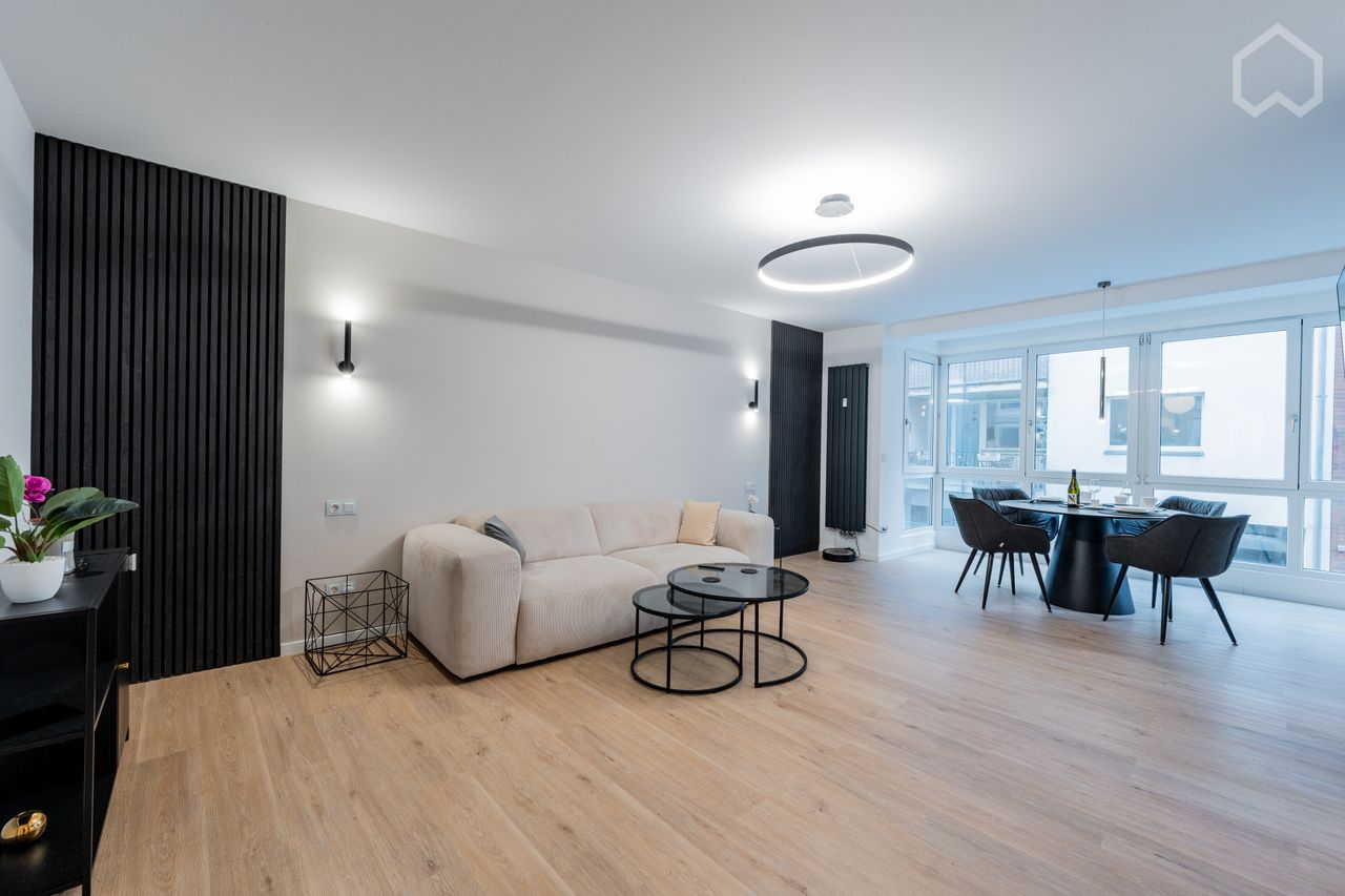 Berlin-Mitte: Luxury 2 Rooms Apartment in best location at Hackescher Markt