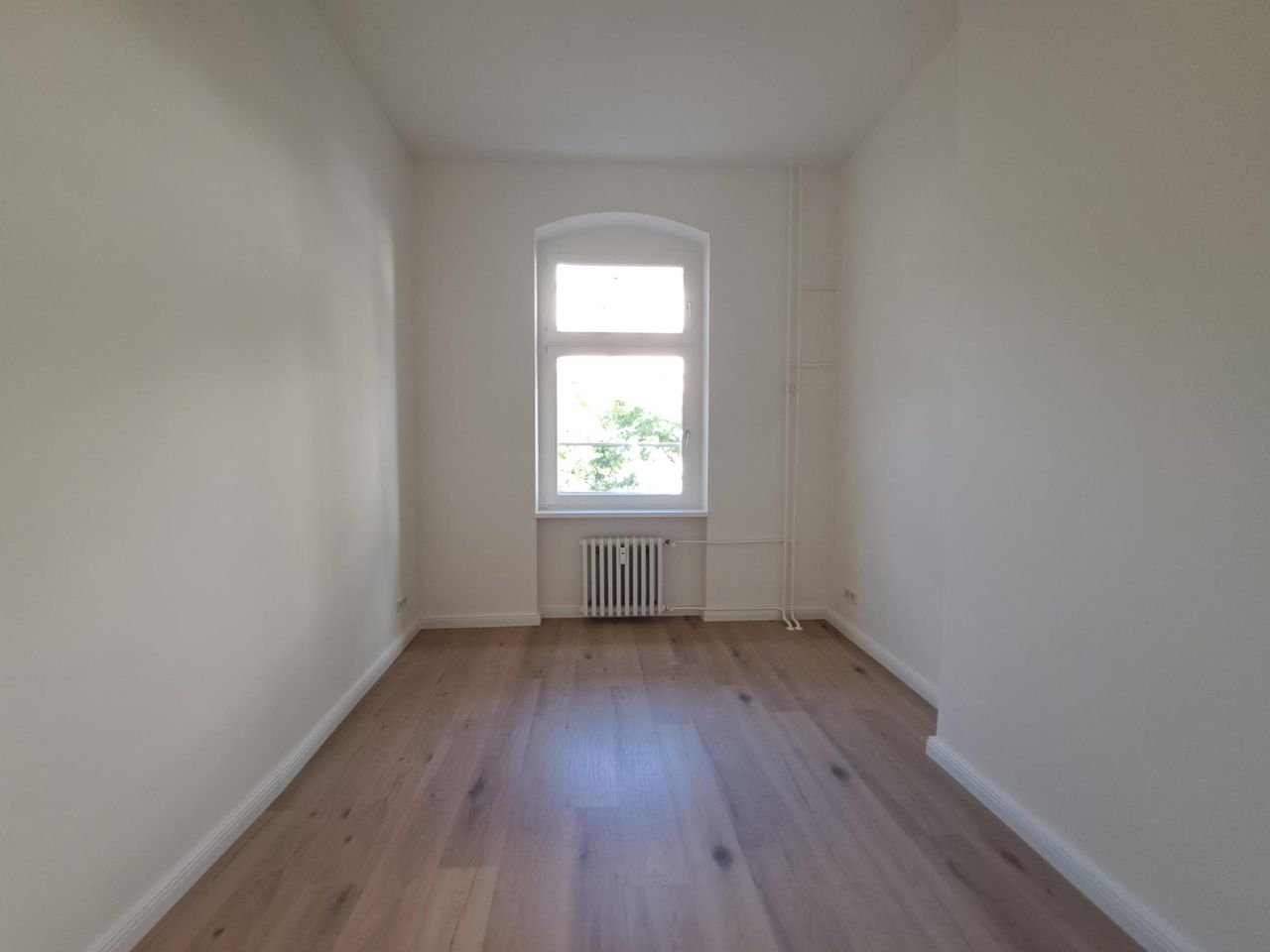 Spacious 2-bedroom apartment between Viktoriapark & Gleisdreick (Kreuzberg)