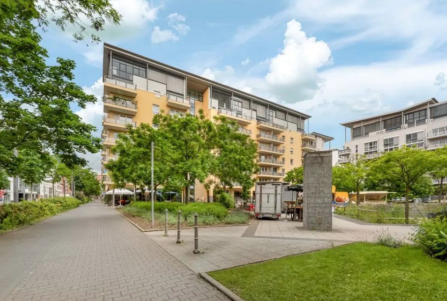 Excellent furnished apartment in Frankfurt am Main (near Fair and Exhibition Center)