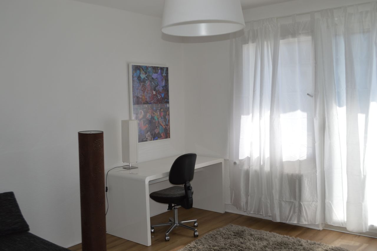 Nähe Kurfürstendamm: Helle, möblierte 2-Zimmer-Wohnung, für 12-24 Monate zu vermieten
