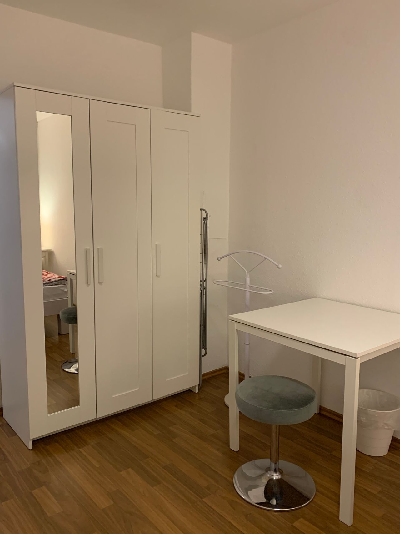 Nice, bright apartment in Nürnberg. Close to subway and highway