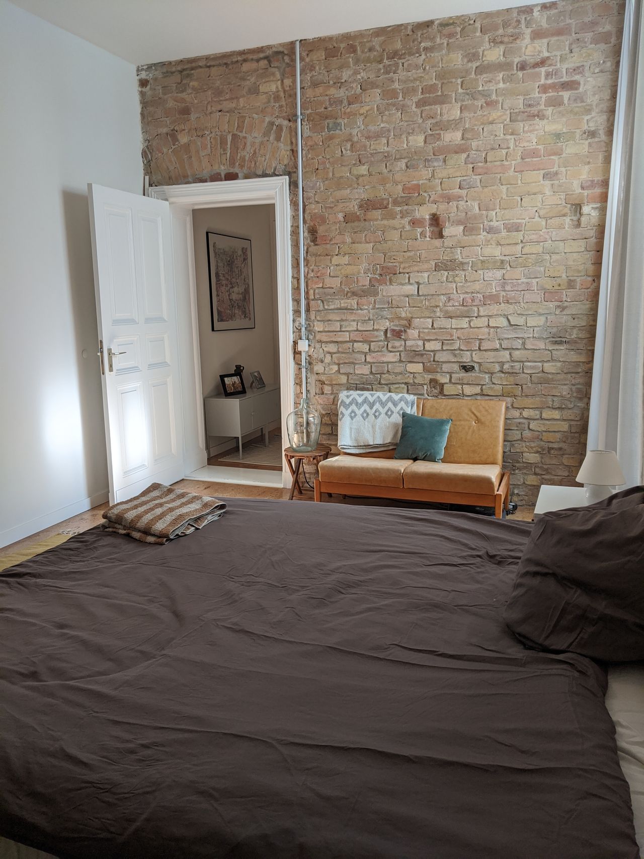 Modern Eclectic 3-Room Apartment in Desirable Friedrichshain for the Authentic Berlin Stay