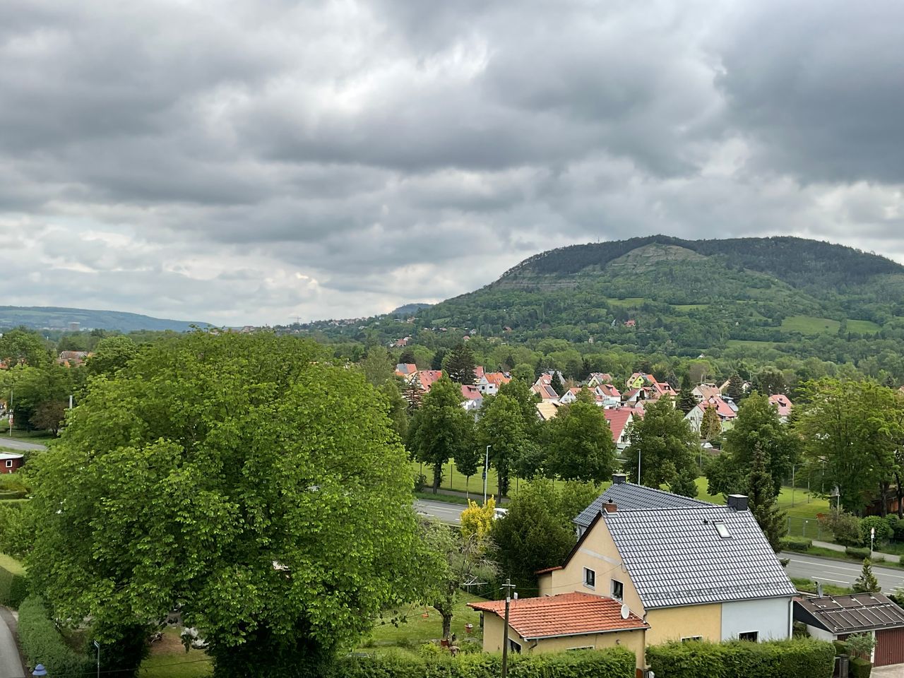 Cute, new home in Jena