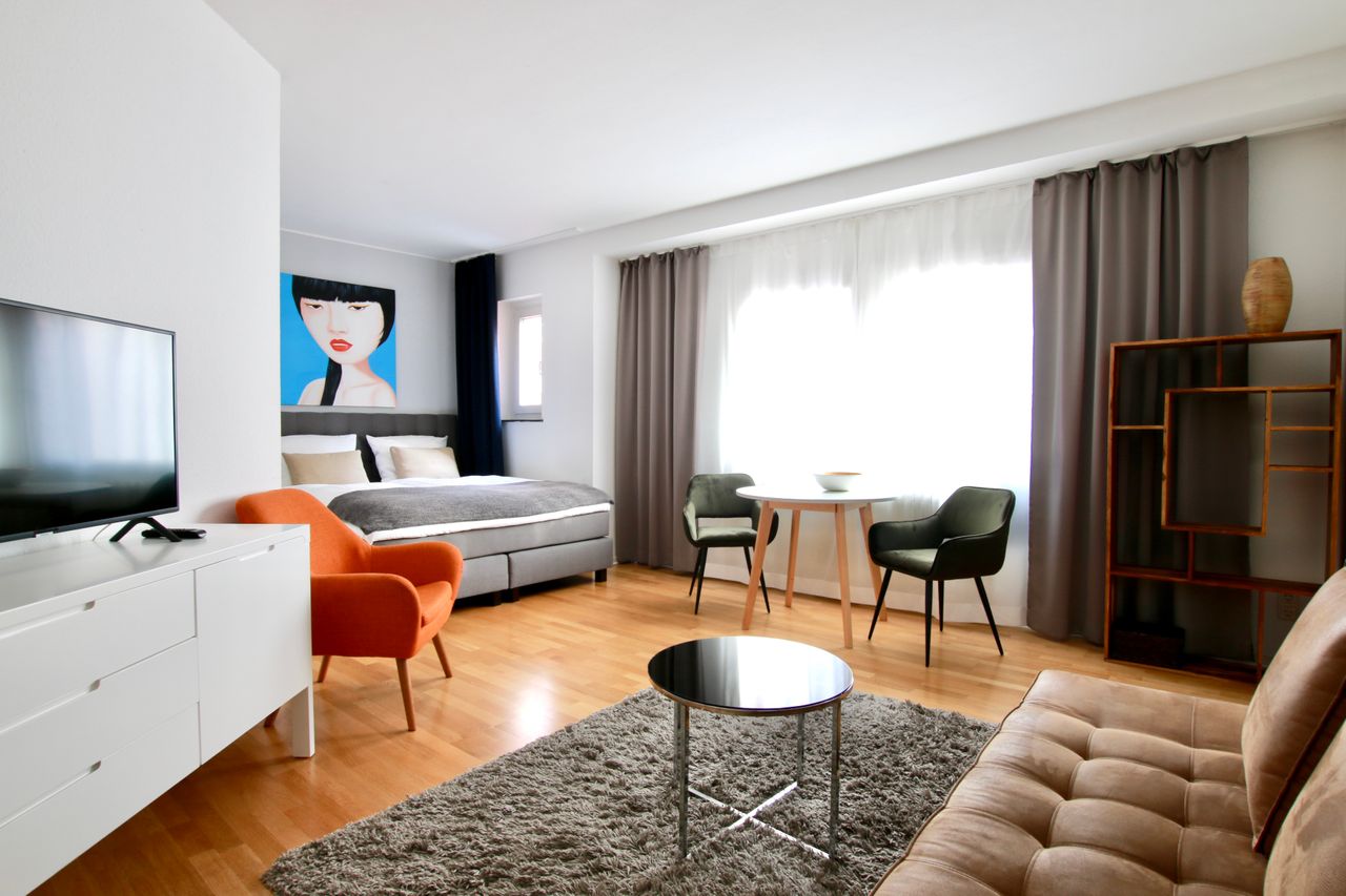 Bright apartment in Cologne's downtown area
