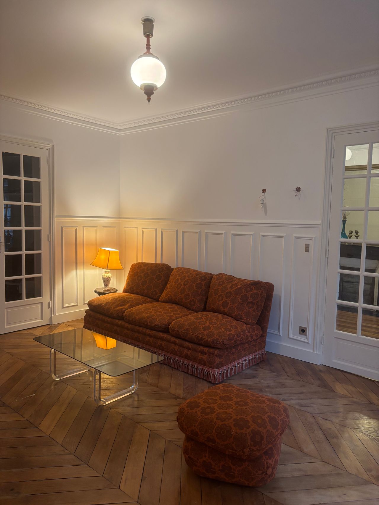 Charming haussmanien 3/4 rooms apartment in little india