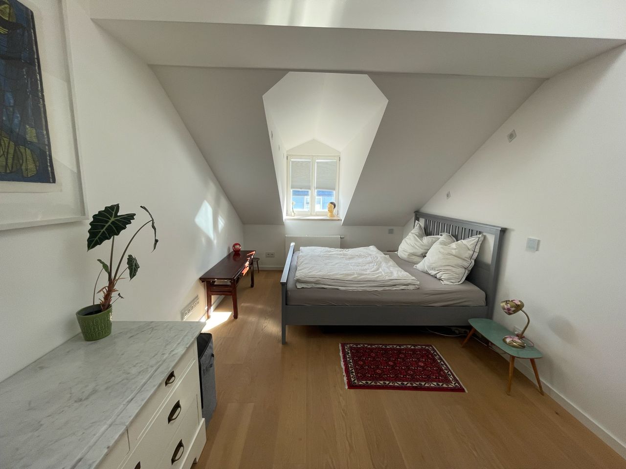 Beautiful, central 3-room apartment with two galleries in the heart of Maxvorstadt