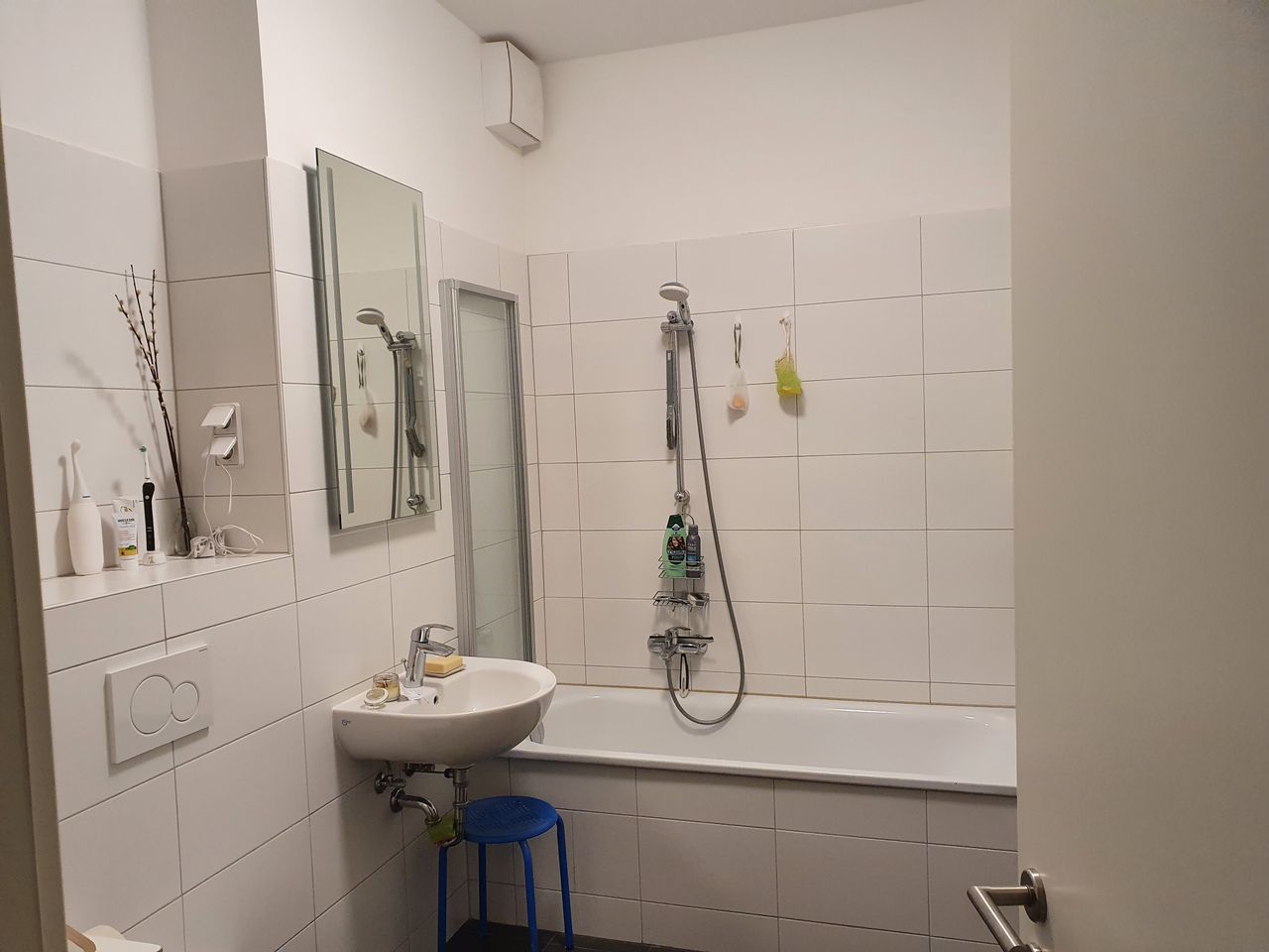 Interim rent: 13.07. - 12.08.: 3 rooms in Friedrichshain