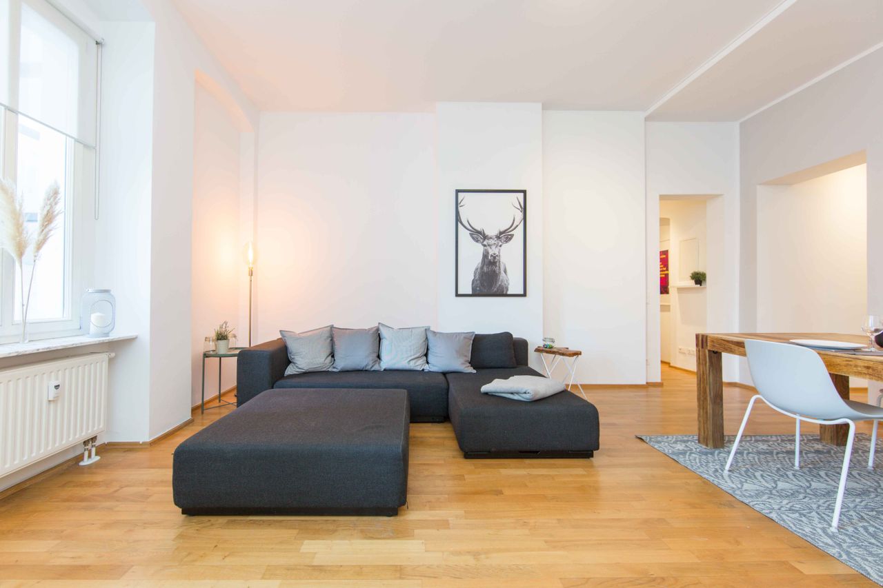 Modern & perfect apartment near Rosenthaler Platz vis-a-vis a beautiful park