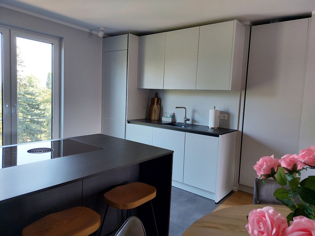 Bright, freshly renovated 3-room family apartment in Schöneberg