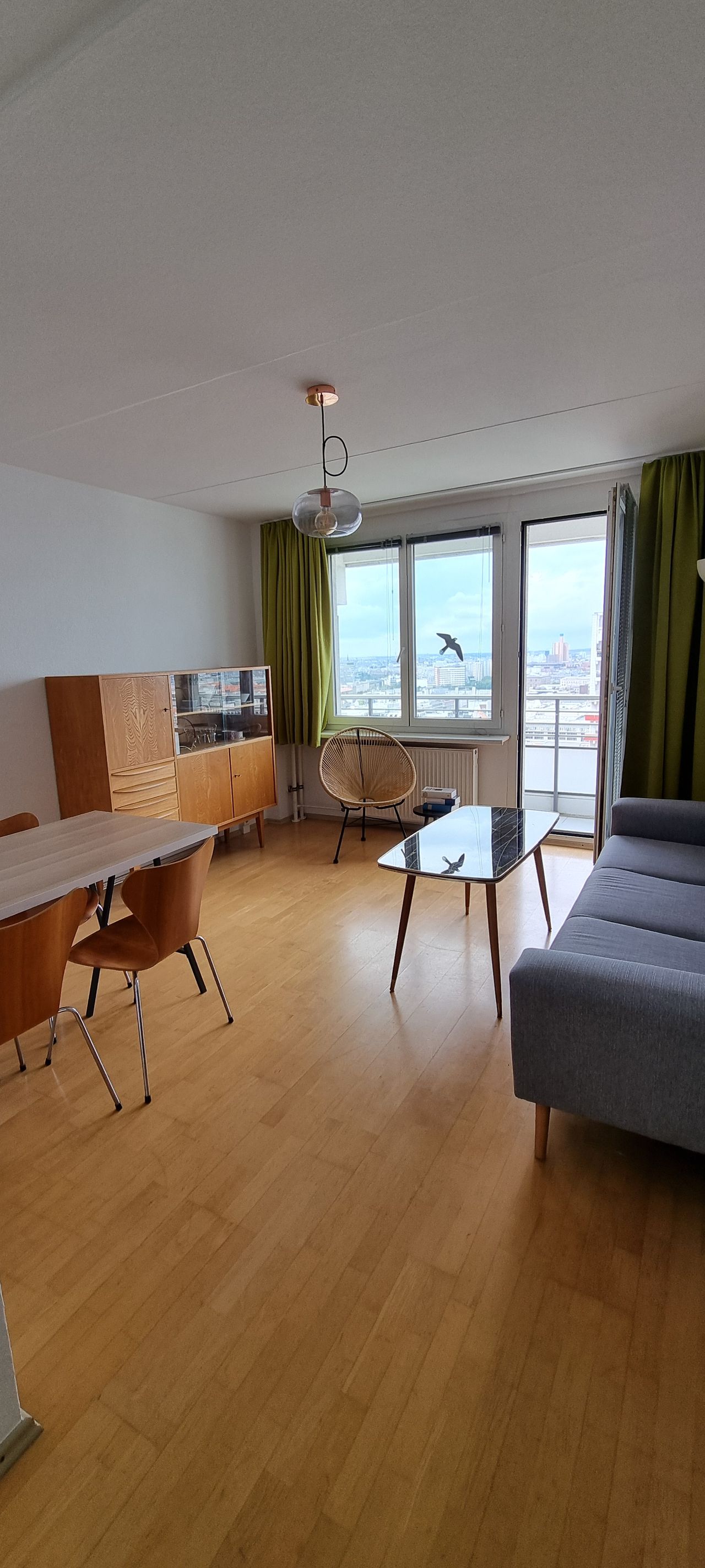 Quiet & cozy apartment with a view of the whole city (Mitte)