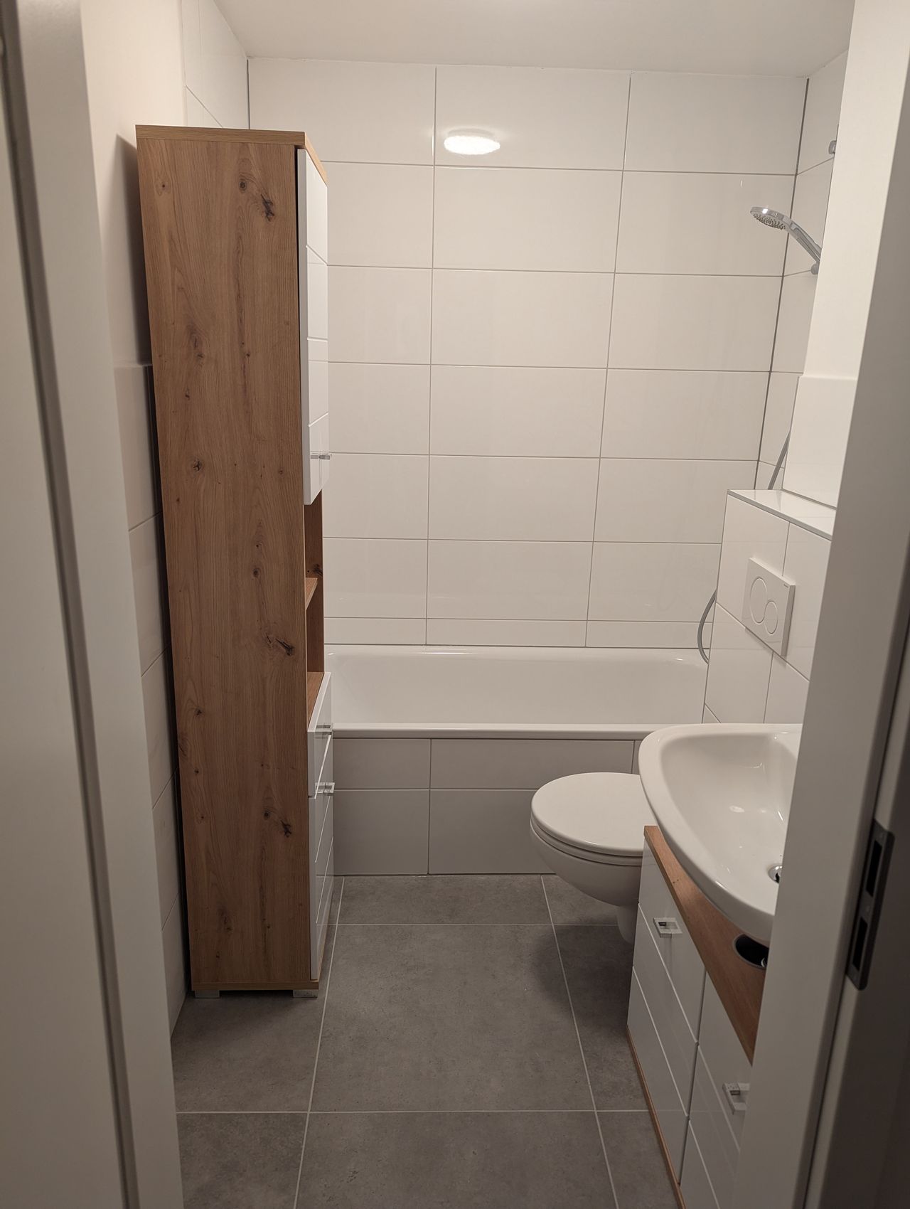 Stunning Newly Renovated Apartment in Braunsfeld, Köln