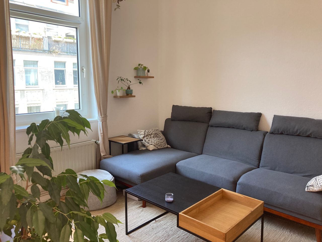 Bright, charming 2-room-apartment in Hannover (Südstadt), furnished, with home office for interim rent (01/11/24- 10/01/25)