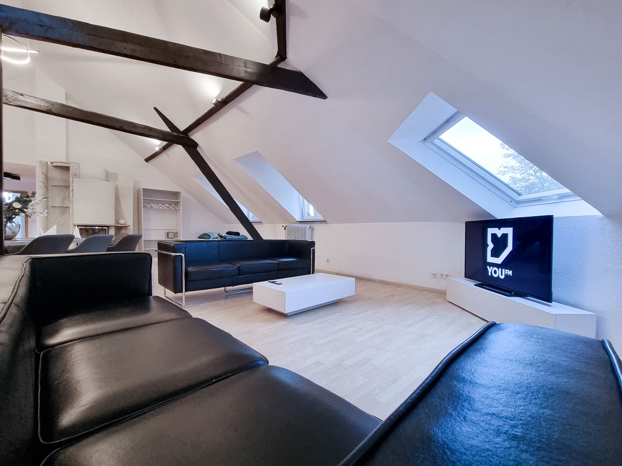 128m² attic apartment with 8 beds + balcony in Krefeld