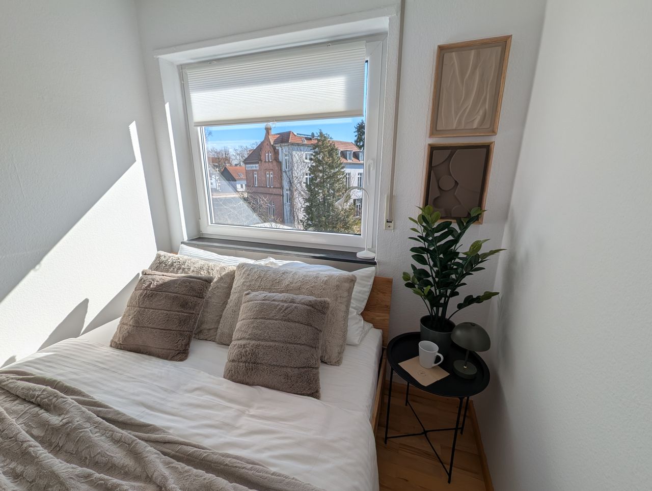 Stylish & Lovingly Furnished 2-Room Apartment – All-Inclusive!
