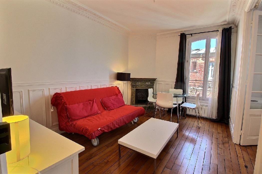 Furnished two-room flat, very bright