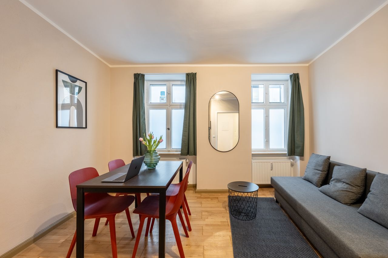 Charming Basement Apartment in best area in Mitte *cleaning included*