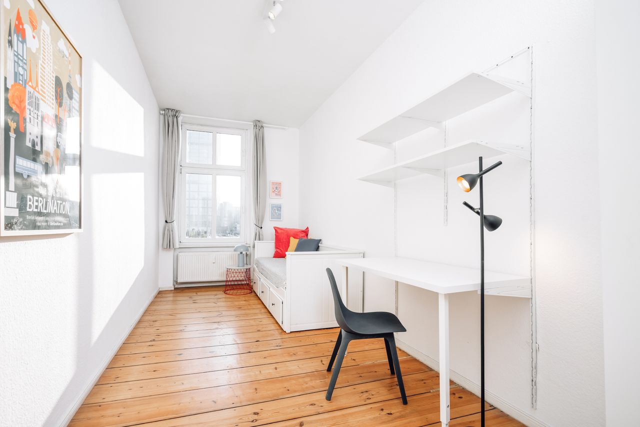 Spacious apartment (Friedrichshain)
