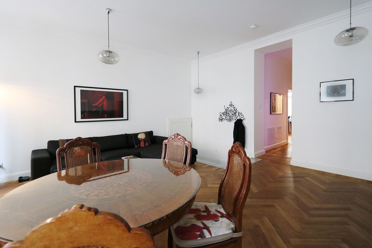 Lovley refurbished apartment in historical building near Museum island