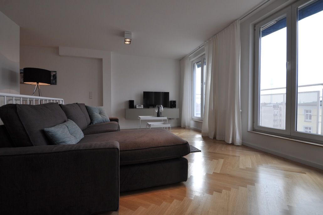 Charming and awesome suite in Prenzlauer Berg with elevator and parking