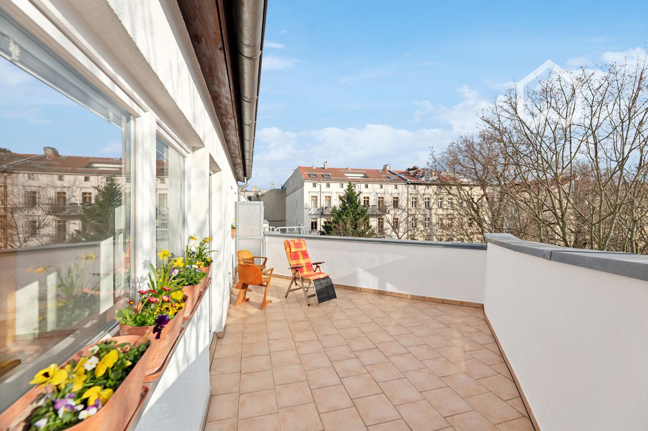 Sunny roof top with terrace - top location in Prenzlauer Berg